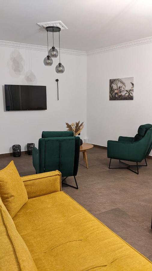 פרבזה Aphrodite Apartments מראה חיצוני תמונה