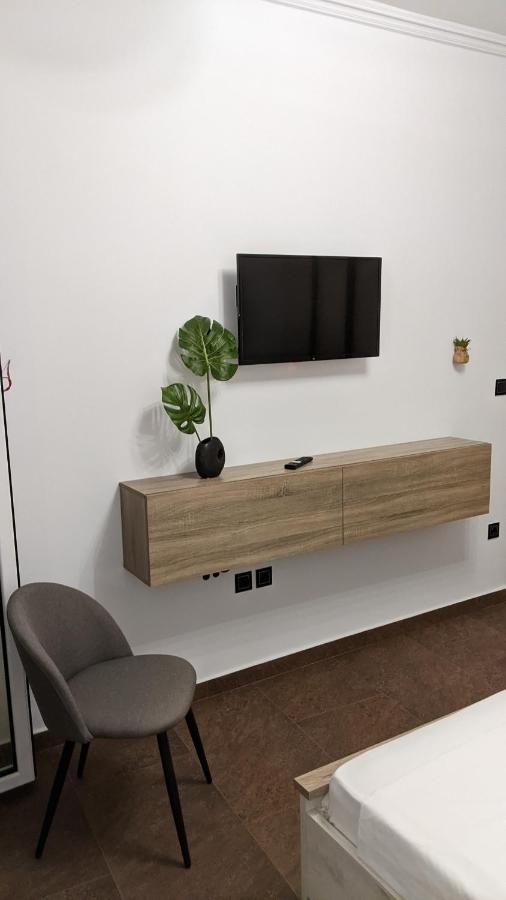 פרבזה Aphrodite Apartments מראה חיצוני תמונה