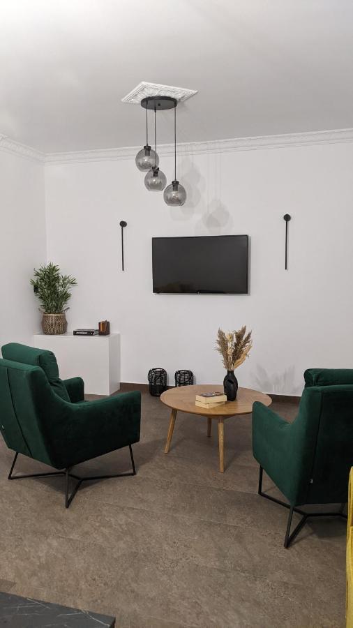פרבזה Aphrodite Apartments מראה חיצוני תמונה