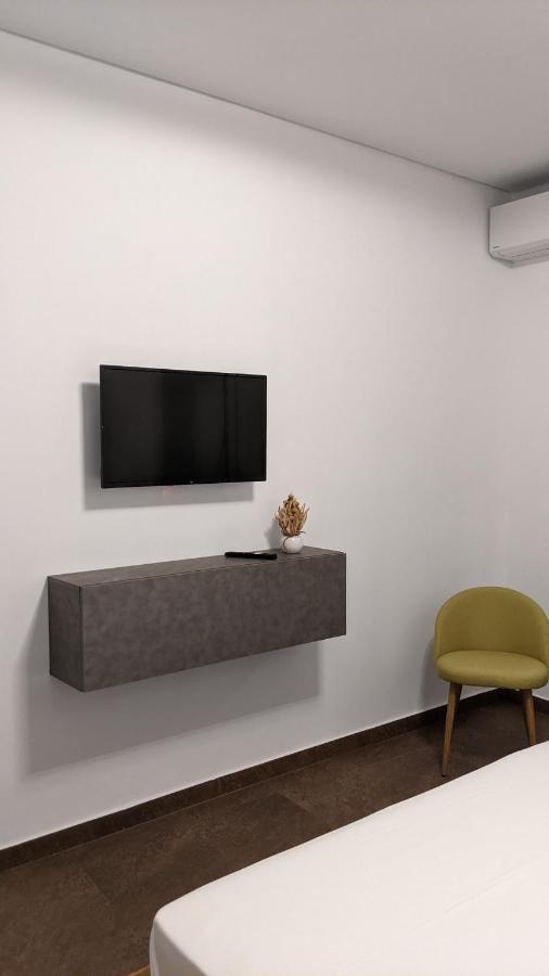 פרבזה Aphrodite Apartments מראה חיצוני תמונה